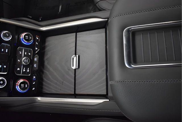 Used 2024 GMC Yukon Denali w/ Denali Reserve Package image 28
