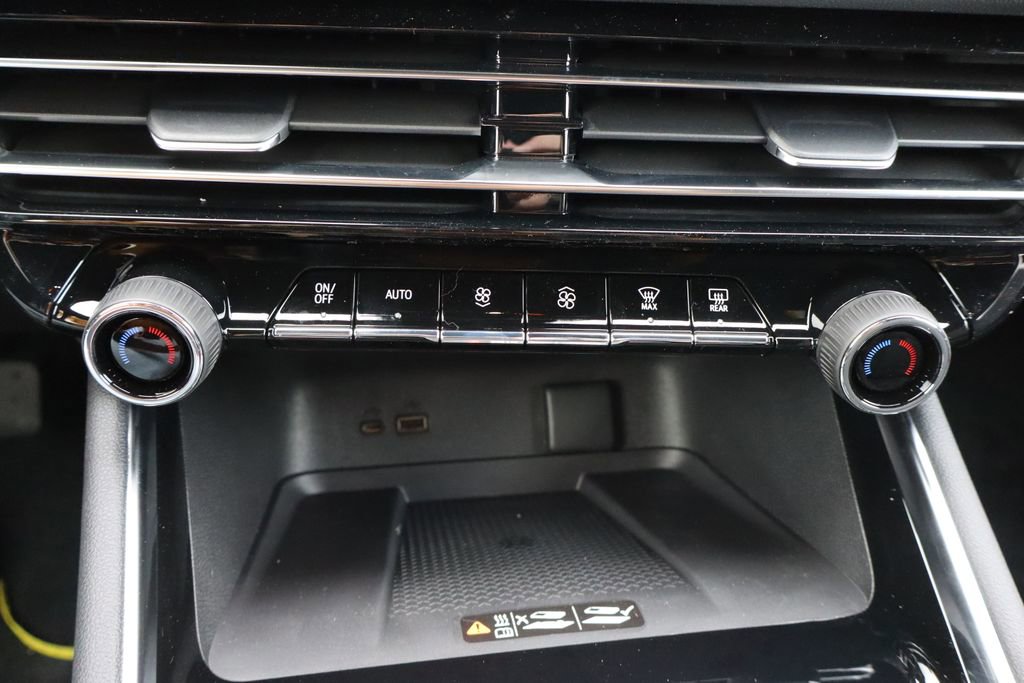 New 2026 Chevrolet Traverse LT w/ Midnight/Sport Edition image 12