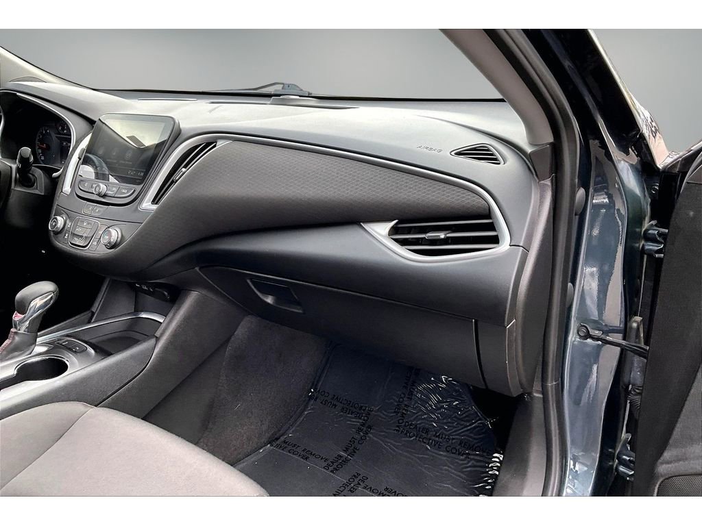 Used 2021 Chevrolet Malibu RS FWD image 25