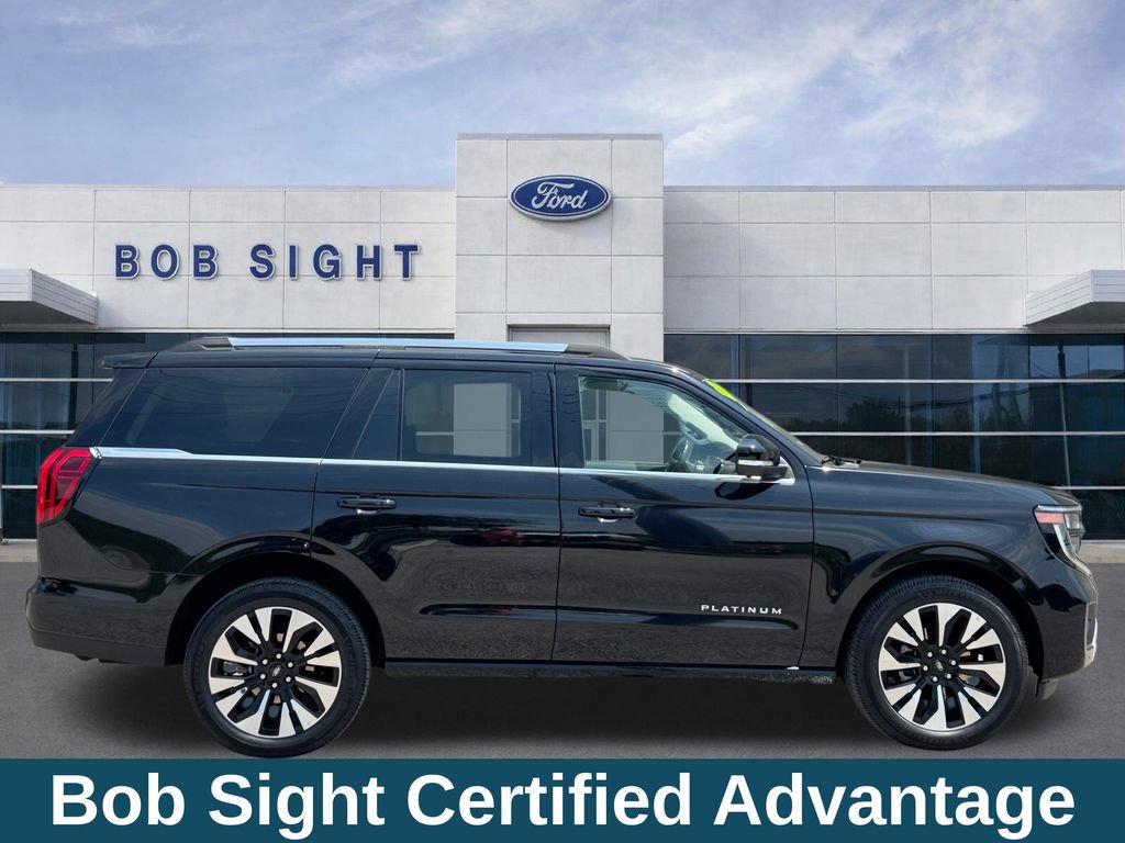 Used 2025 Ford Expedition Platinum w/ Driver's Package AWD/4WD image 4