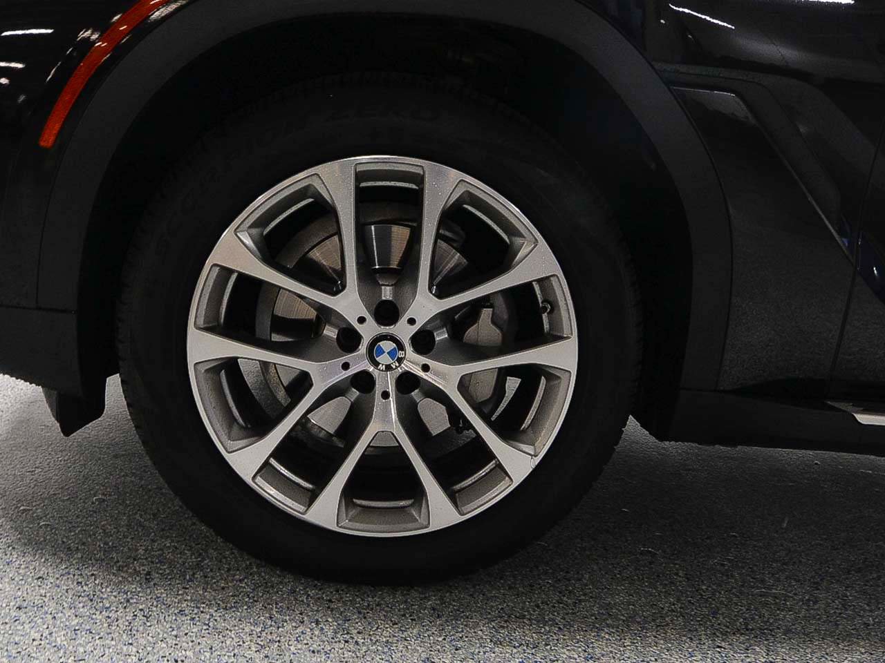 Used 2021 BMW X6 xDrive40i w/ Premium Package 2 image 5