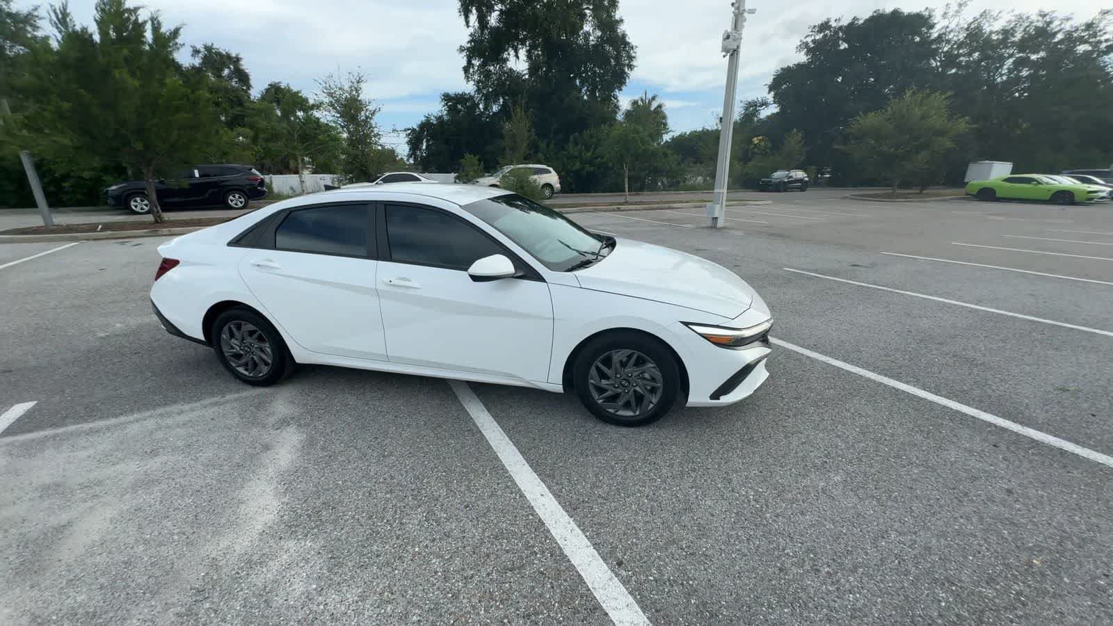 Used 2024 Hyundai Elantra SEL FWD image 9