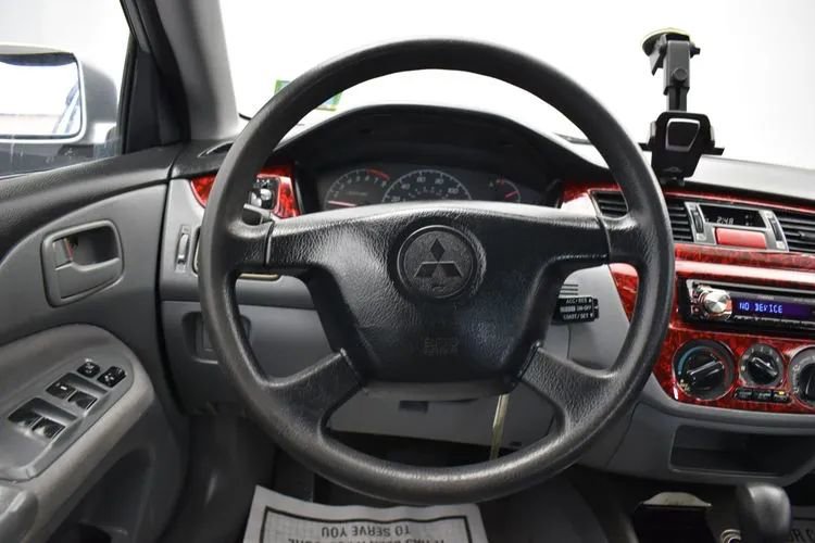 Used 2005 Mitsubishi Lancer ES FWD image 19