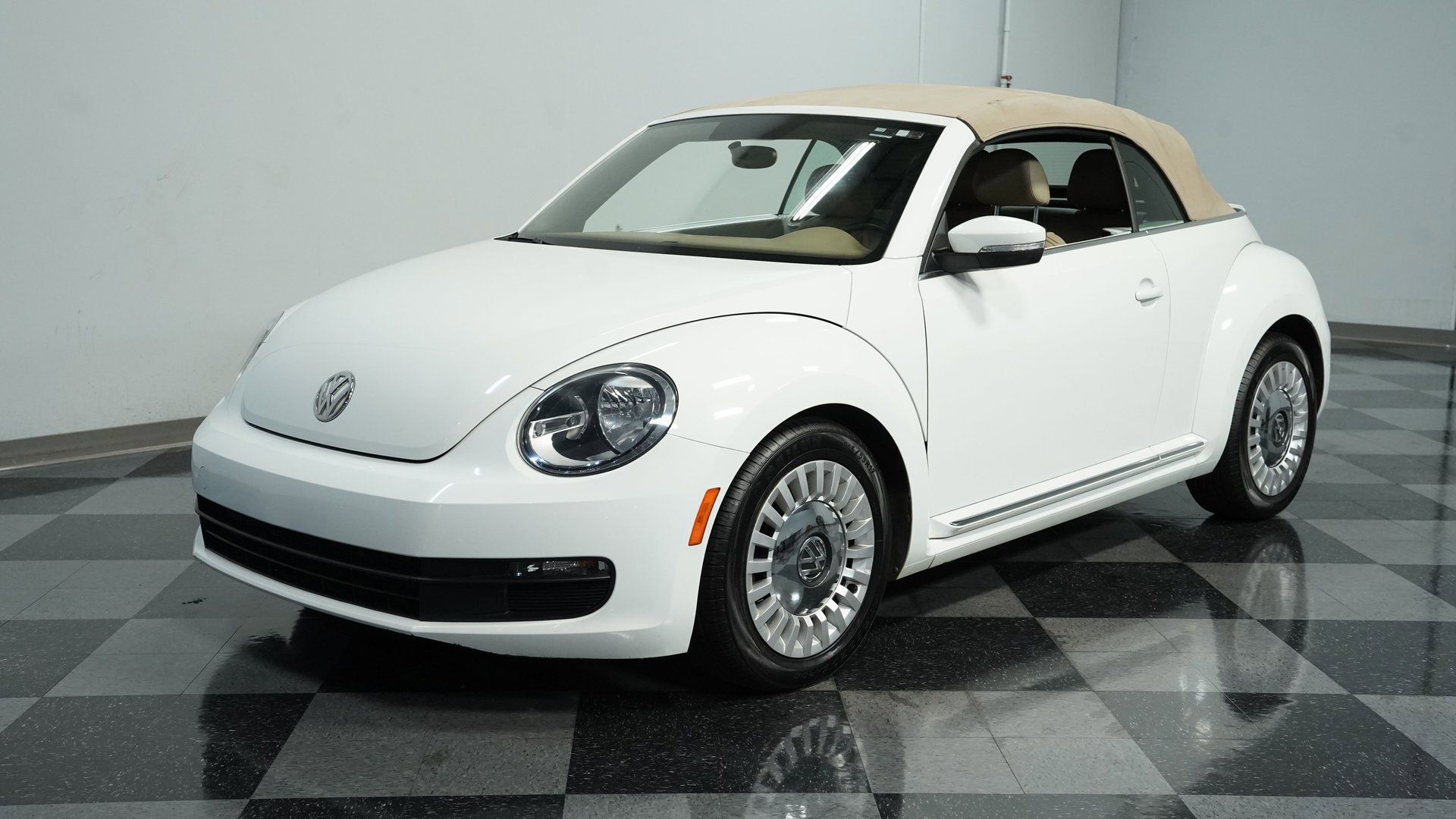 Used 2014 Volkswagen Beetle 1.8T image 5