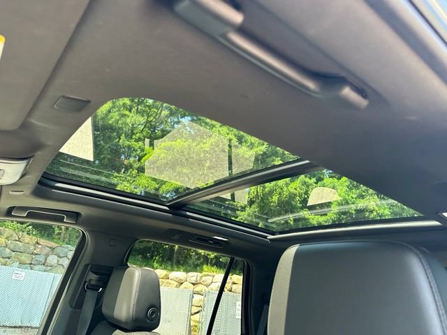 Used 2021 Chevrolet Tahoe LT w/ LT Signature Package AWD/4WD image 23