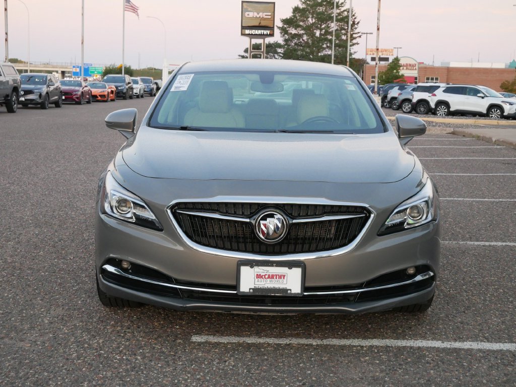Used 2018 Buick LaCrosse Essence FWD image 4