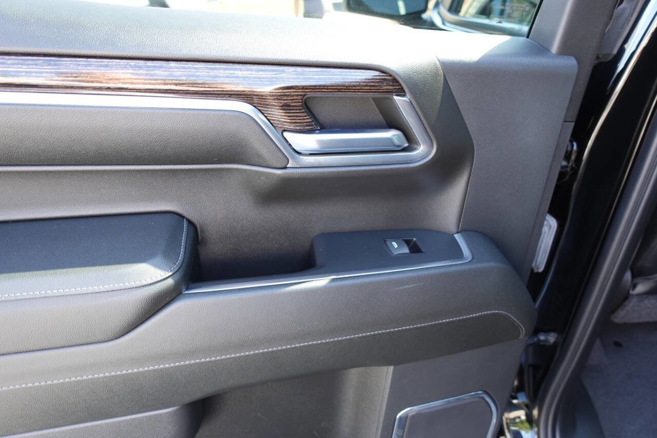 Used 2024 GMC Sierra 1500 Elevation image 18