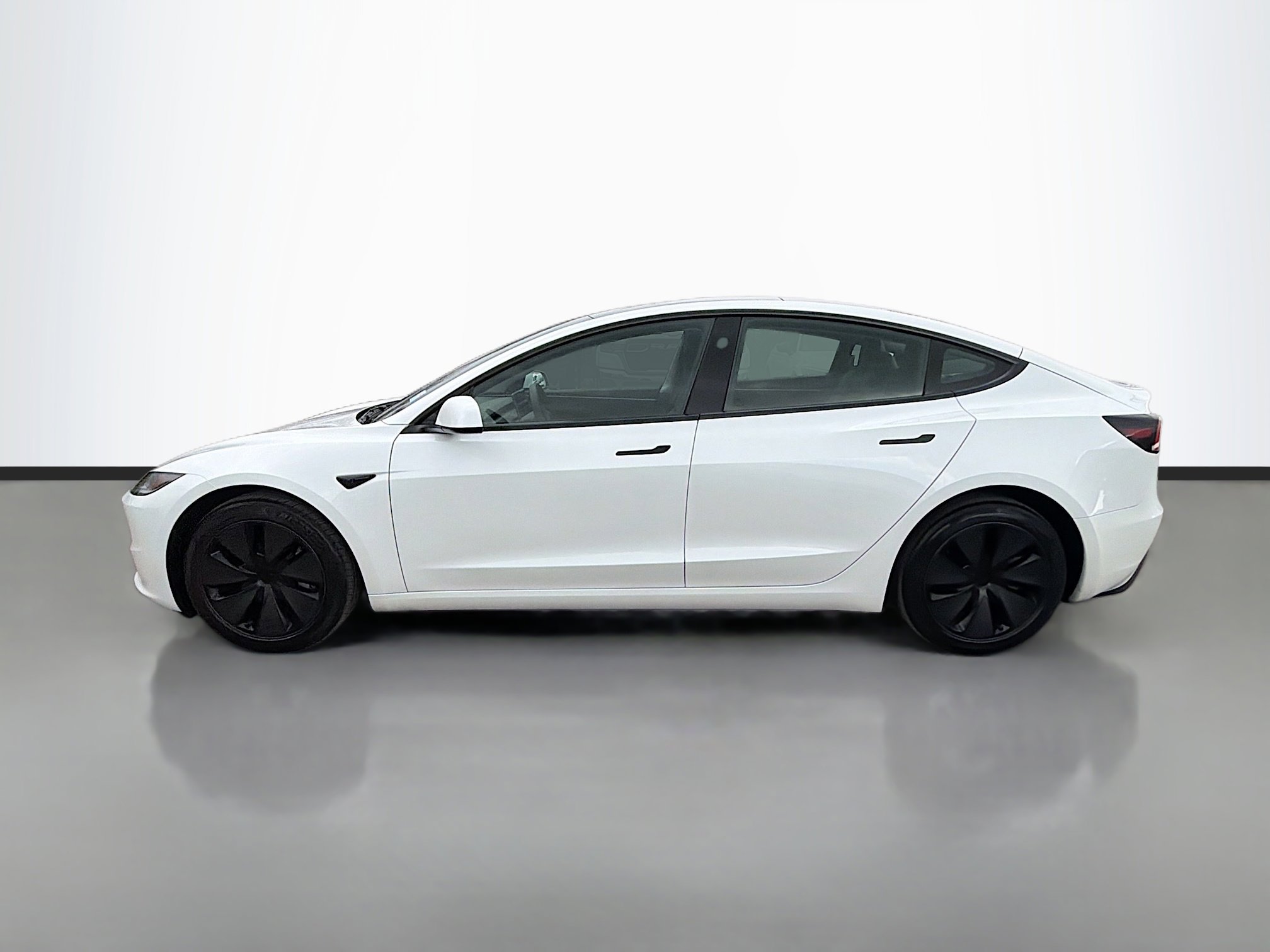 Used 2024 Tesla Model 3 Standard Range image 6