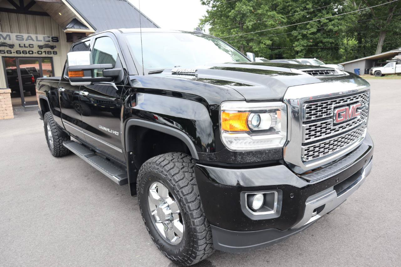 Used 2018 GMC Sierra 3500 Denali w/ Duramax Plus Package AWD/4WD image 3