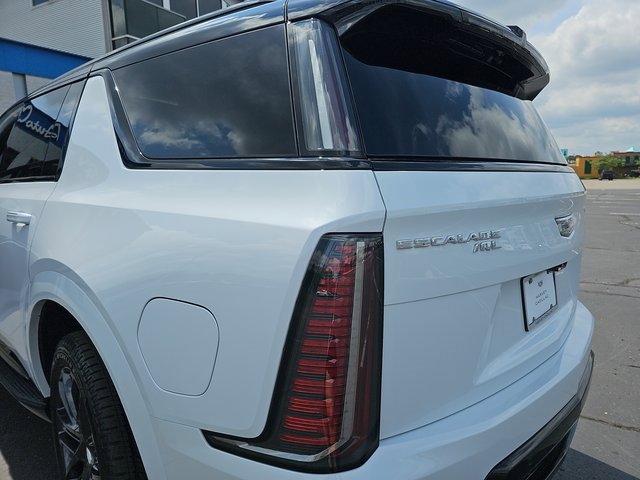 New 2026 Cadillac Escalade IQL Sport 1 w/ LPO, ONYX Package image 35