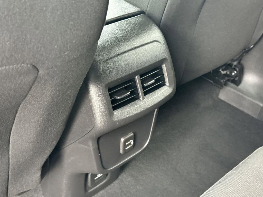 Used 2023 Chevrolet Equinox LT image 19