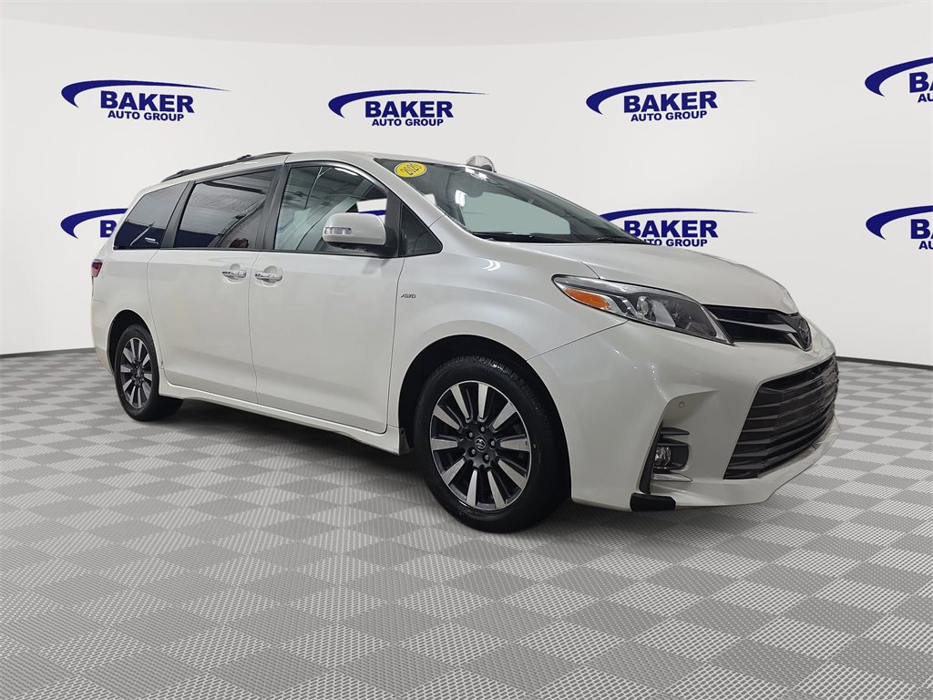Used 2020 Toyota Sienna Limited Premium image 3