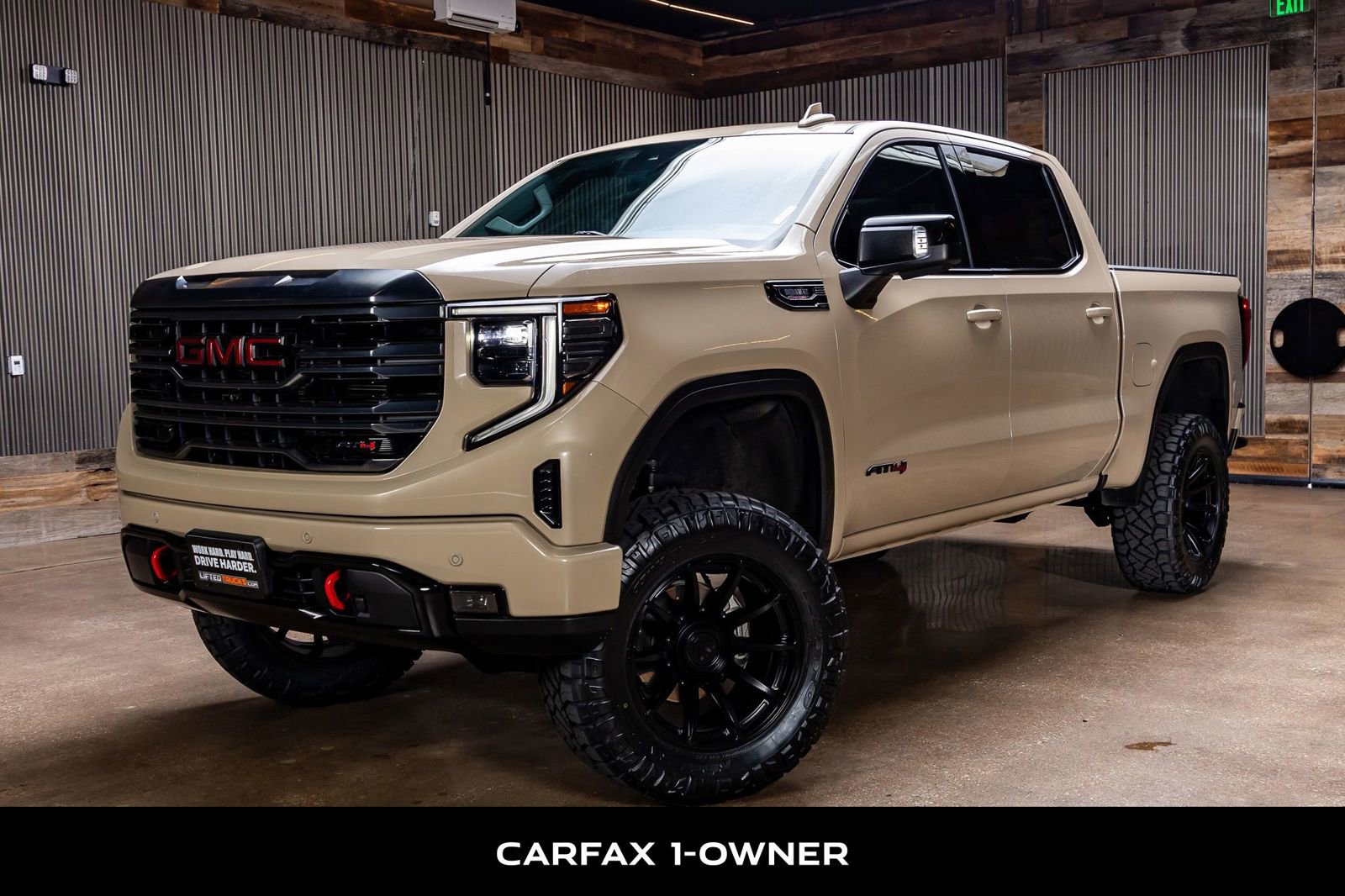 Used 2023 GMC Sierra 1500 AT4 w/ Technology Package AWD/4WD image 5
