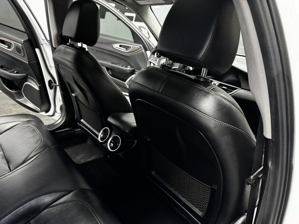 Used 2019 Alfa Romeo Giulia Ti w/ Nero Edizione image 48