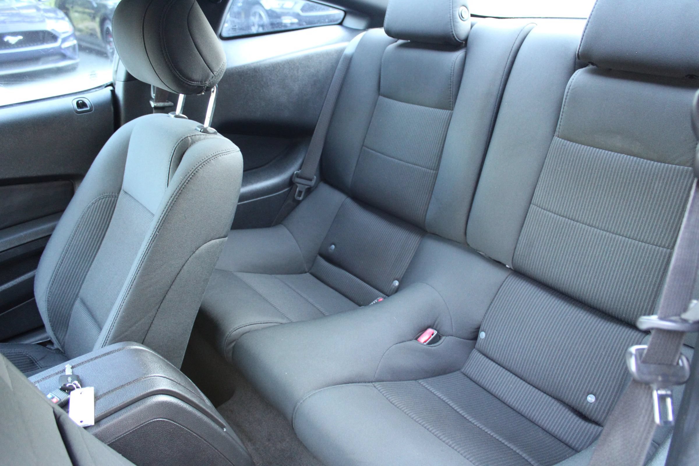 Used 2014 Ford Mustang Coupe RWD image 21