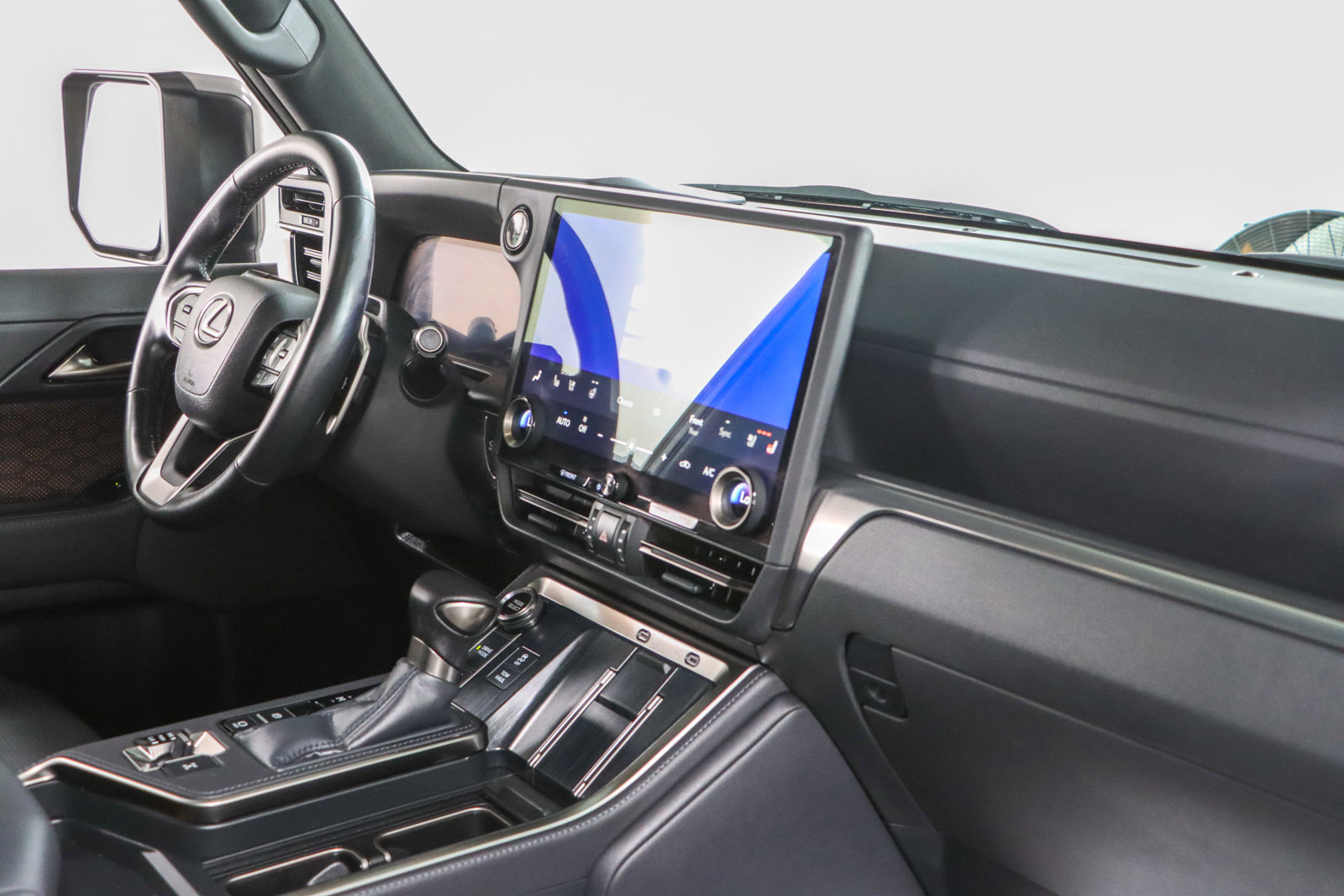 Used 2026 Lexus GX 550 w/ Accessory Package (2T) AWD/4WD image 30