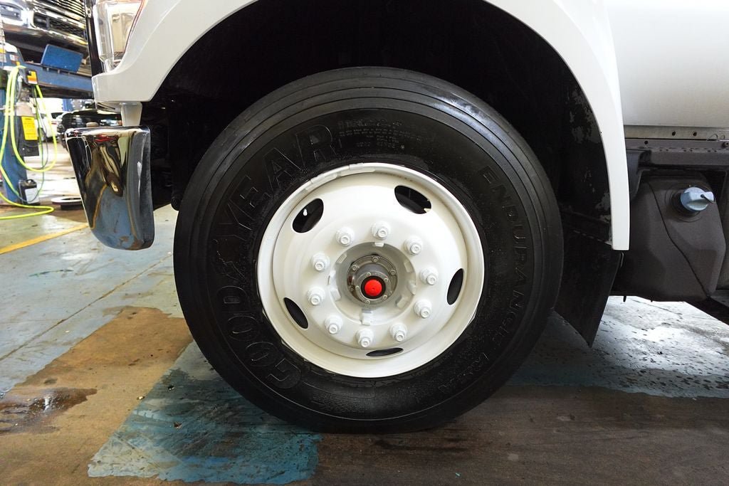 Used 2019 Ford F750 2WD Regular Cab Super Duty image 24
