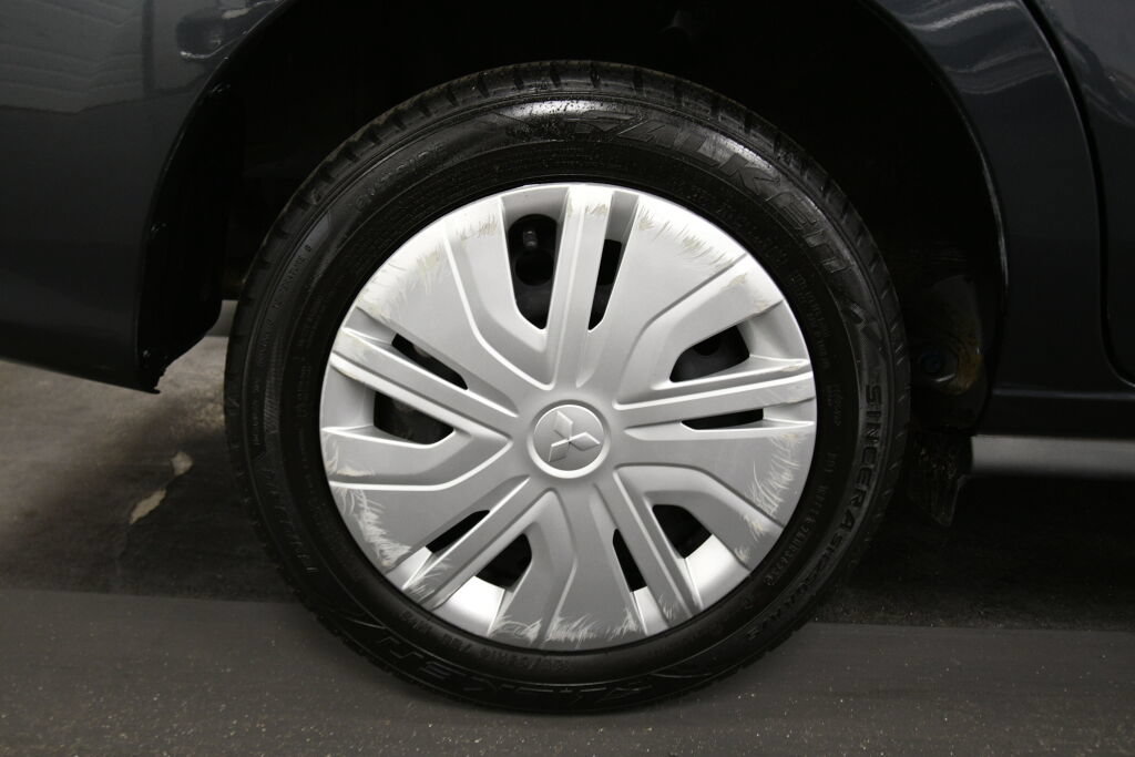 Used 2024 Mitsubishi Mirage G4 ES FWD image 29
