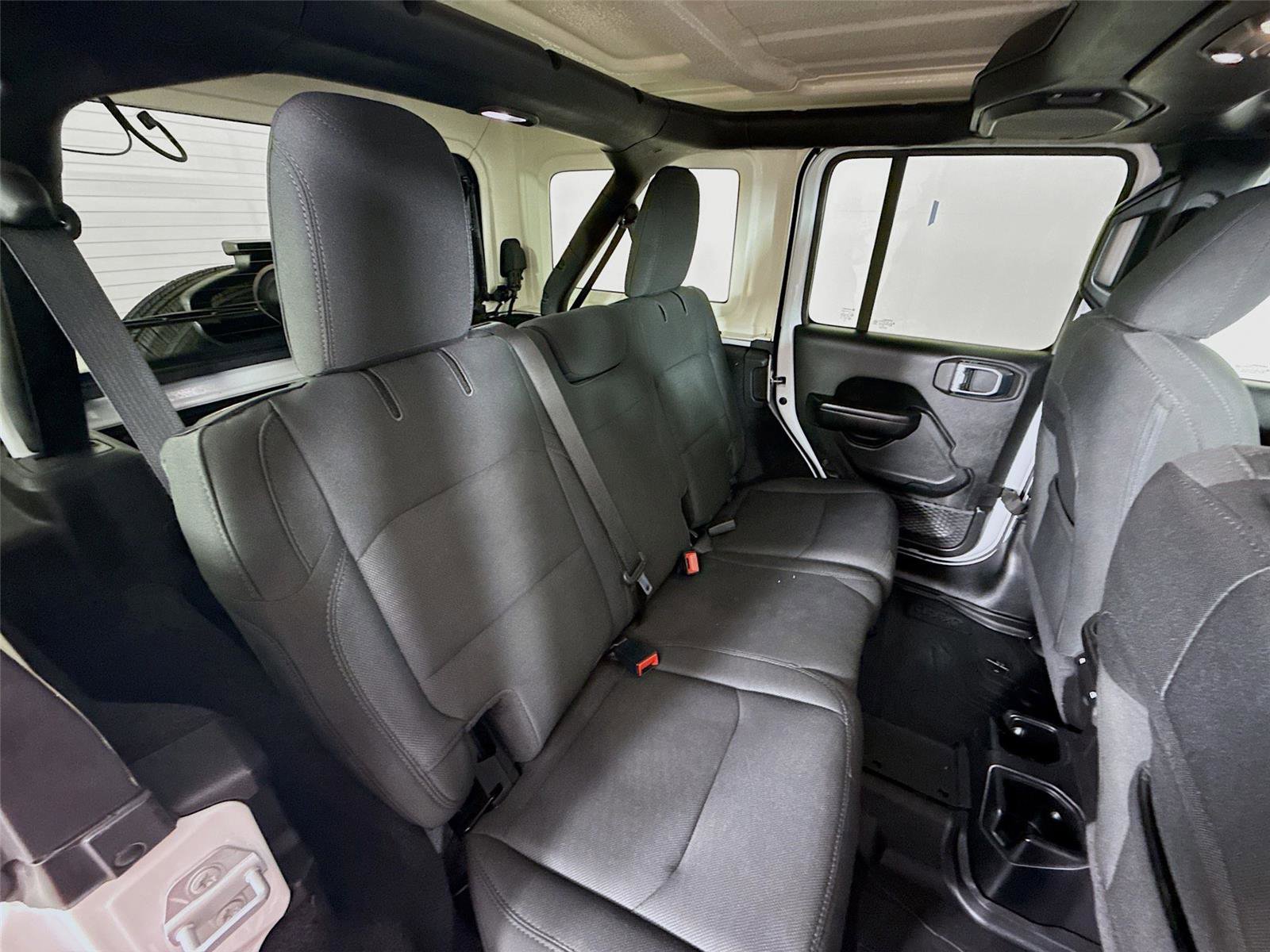 Used 2020 Jeep Wrangler Unlimited Sport S image 24