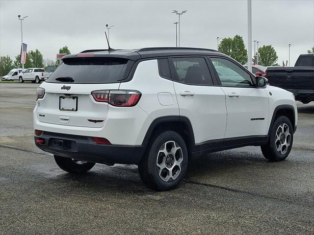 Used 2022 Jeep Compass Trailhawk w/ Trailhawk Convenience Group AWD/4WD image 6
