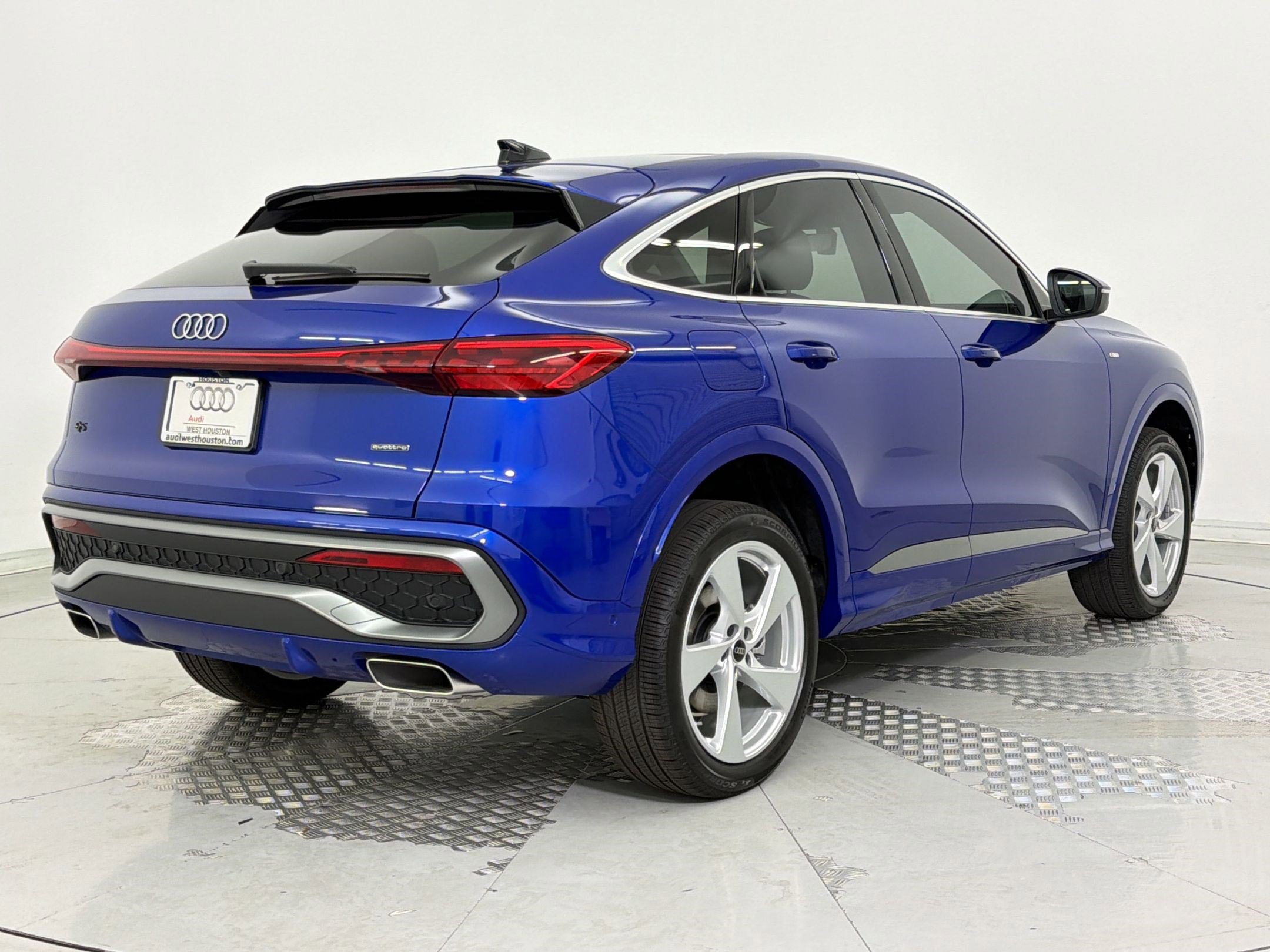 New 2026 Audi Q5 Premium Plus image 8