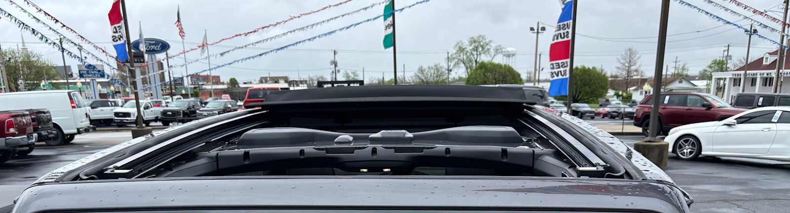 Used 2025 Jeep Wrangler Sahara image 12