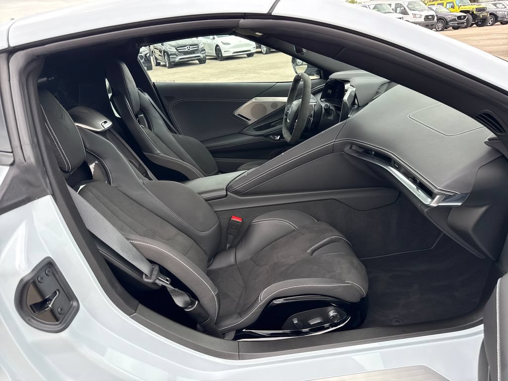 Used 2021 Chevrolet Corvette Stingray Preferred Cpe w/ Z51 Performance Package RWD image 26