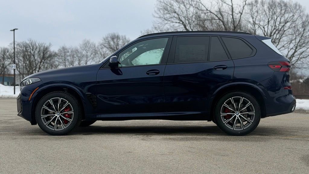New 2026 BMW X5 xDrive40i w/ M Sport Package image 3