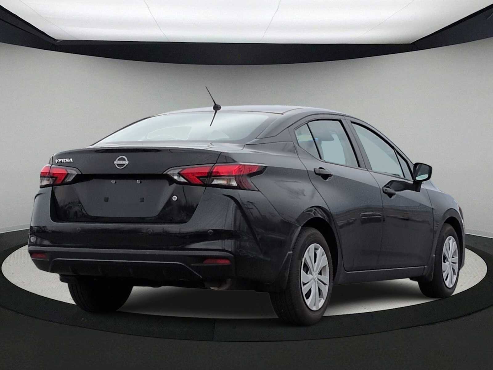 Used 2024 Nissan Versa S image 8