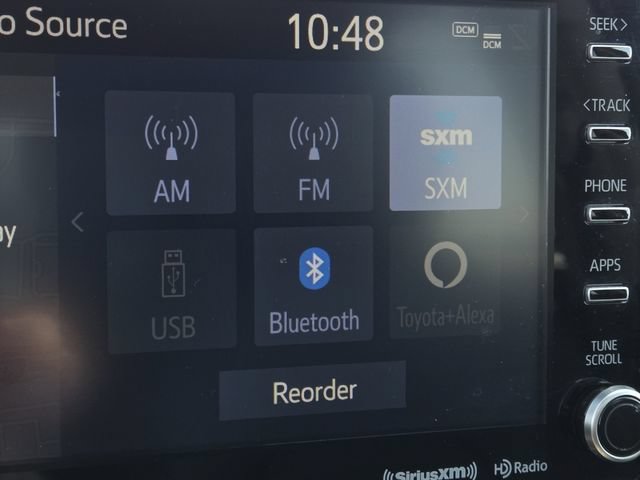 Used 2022 Toyota Highlander XLE AWD/4WD image 6