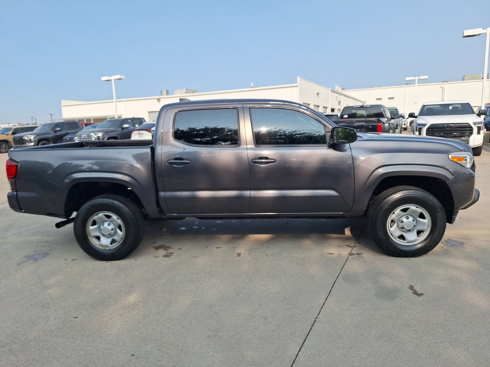 Used 2020 Toyota Tacoma SR w/ SR Convenience Package RWD image 7