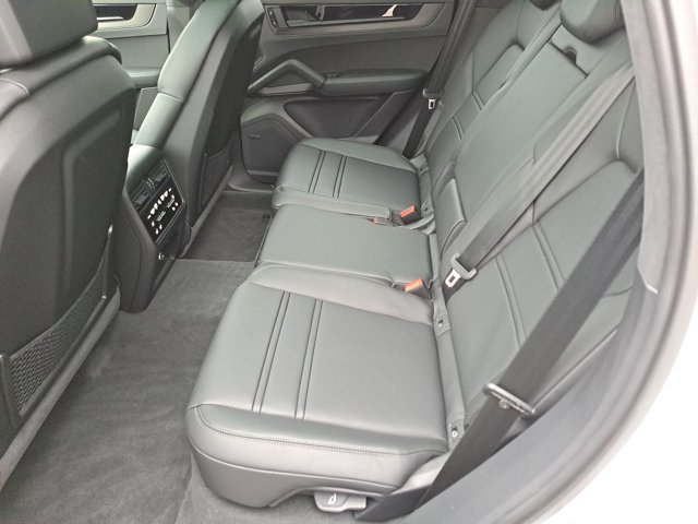 New 2026 Porsche Cayenne GTS AWD/4WD image 19
