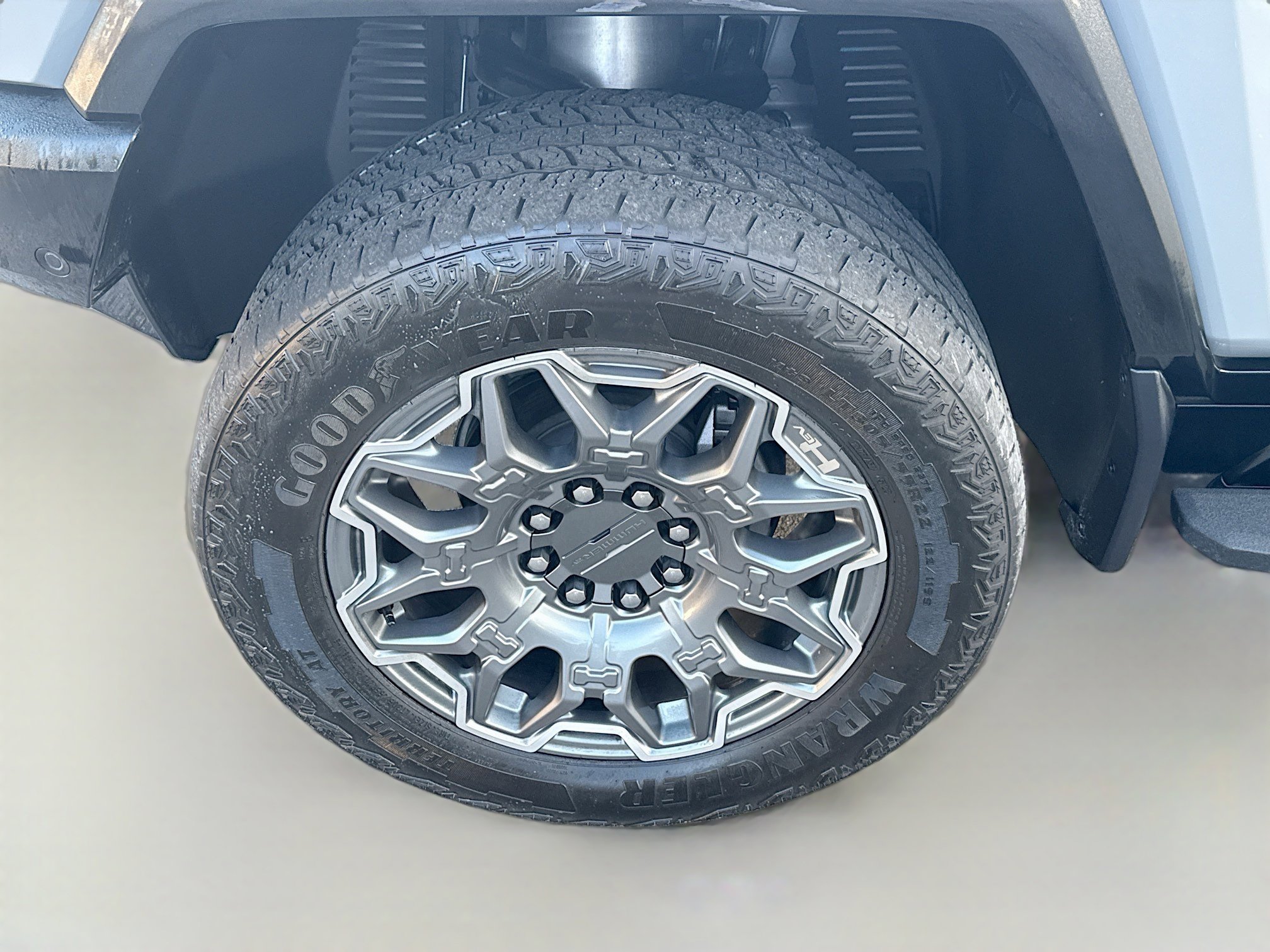 Used 2024 GMC Hummer EV 3X image 37