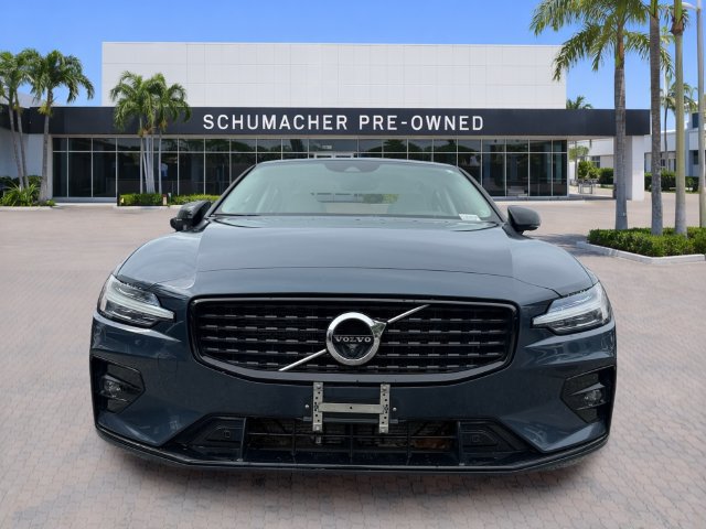 Used 2022 Volvo S60 B5 Momentum w/ Advanced Package AWD/4WD image 2