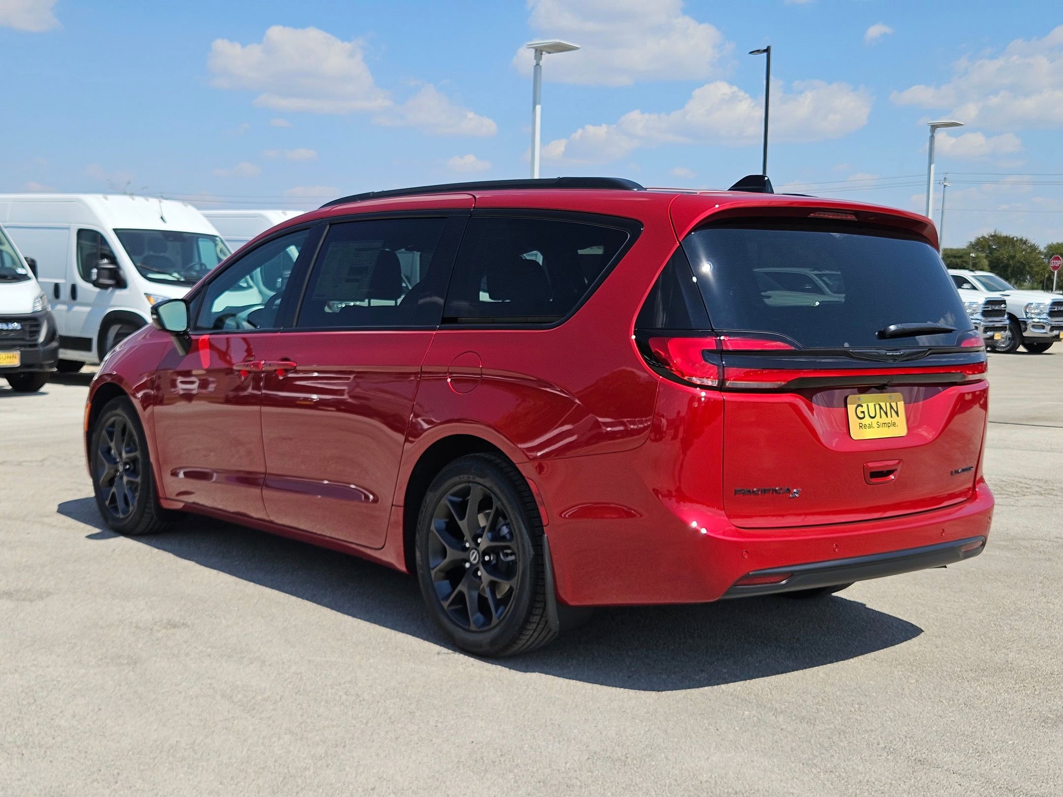 New 2026 Chrysler Pacifica Limited w/ S Appearance Package image 5
