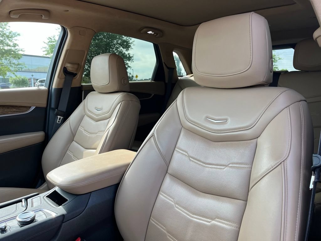 Used 2020 Cadillac XT5 Sportv w/ Platinum Package AWD/4WD image 15
