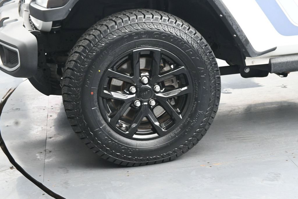Used 2023 Jeep Gladiator Sport AWD/4WD image 12