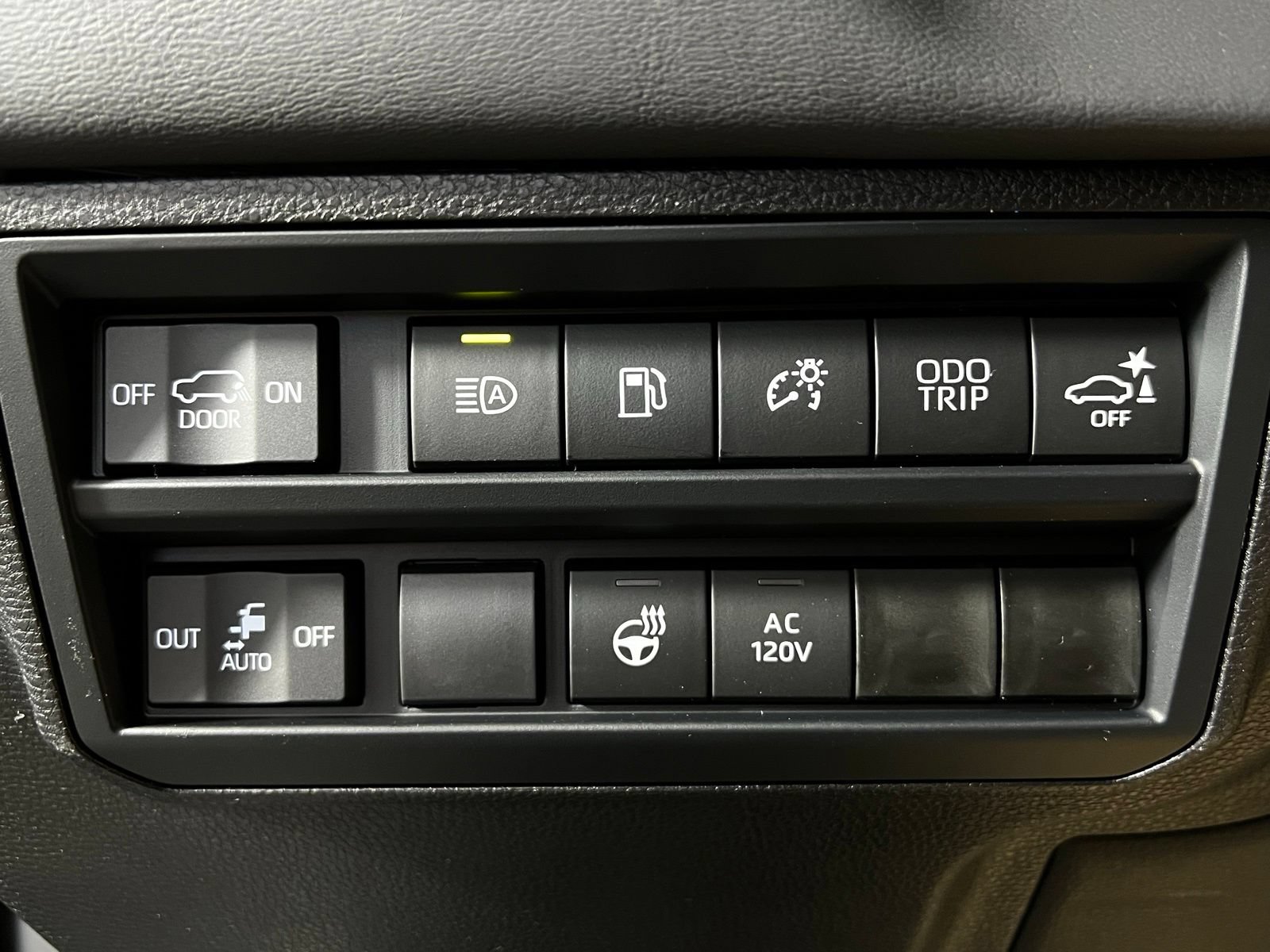 New 2026 Toyota Sequoia Platinum AWD/4WD image 21
