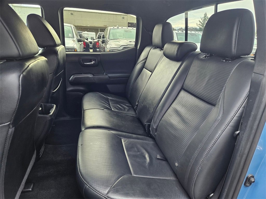 Used 2019 Toyota Tacoma TRD Off-Road image 15
