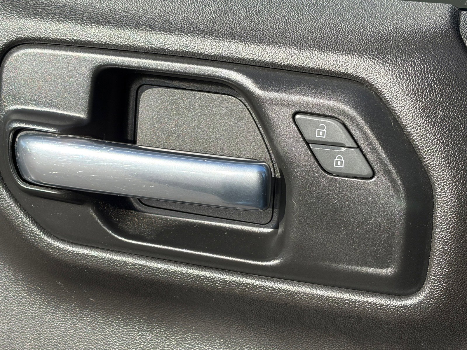 Used 2019 Chevrolet Silverado 1500 Custom w/ Custom Value Package image 17