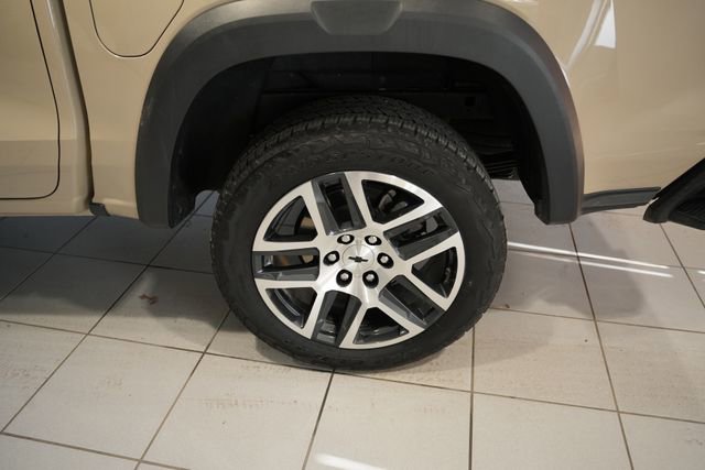 Used 2023 Chevrolet Colorado Z71 w/ Z71 Convenience Package 2 image 10