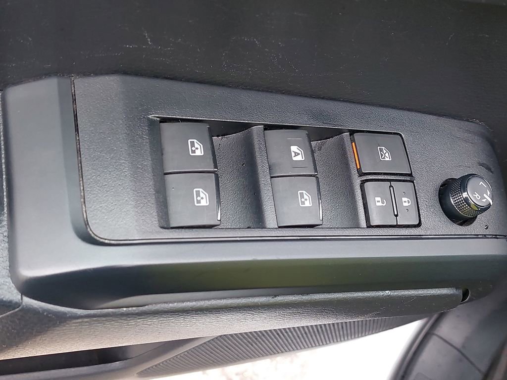 Used 2022 Toyota Tacoma SR image 23