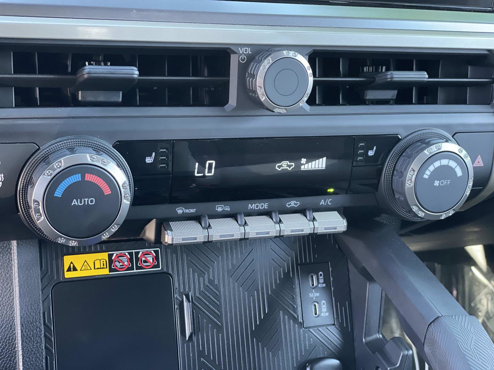 Used 2025 Toyota Tacoma TRD Off-Road w/ TRD Off Road Upgrade Package image 16