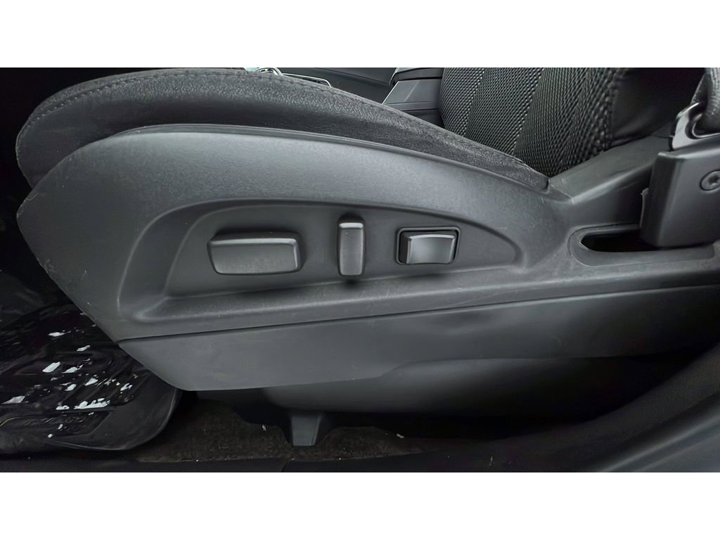 Used 2011 Chevrolet Equinox LT image 24