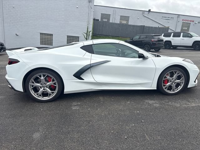 Used 2022 Chevrolet Corvette Stingray Premium Cpe w/ Z51 Performance Package RWD image 4