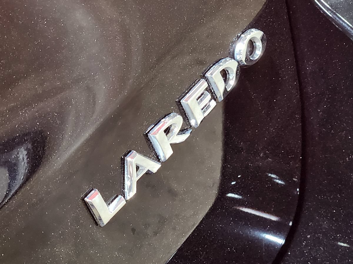 Used 2019 Jeep Grand Cherokee Laredo RWD image 25