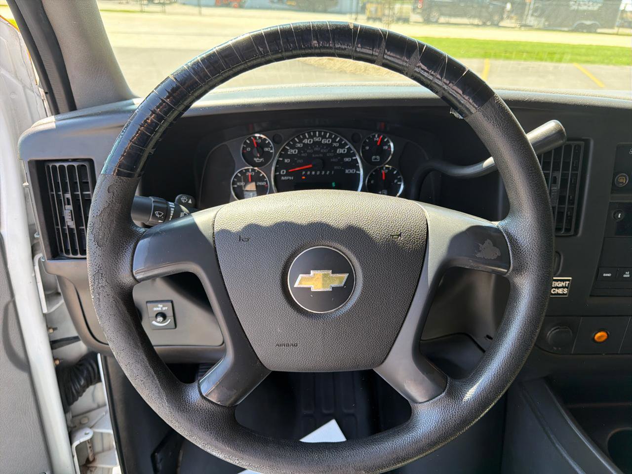 Used 2013 Chevrolet Express 1500 RWD image 10