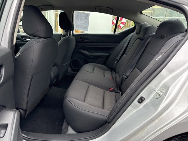 Used 2024 Nissan Altima 2.5 SV image 9