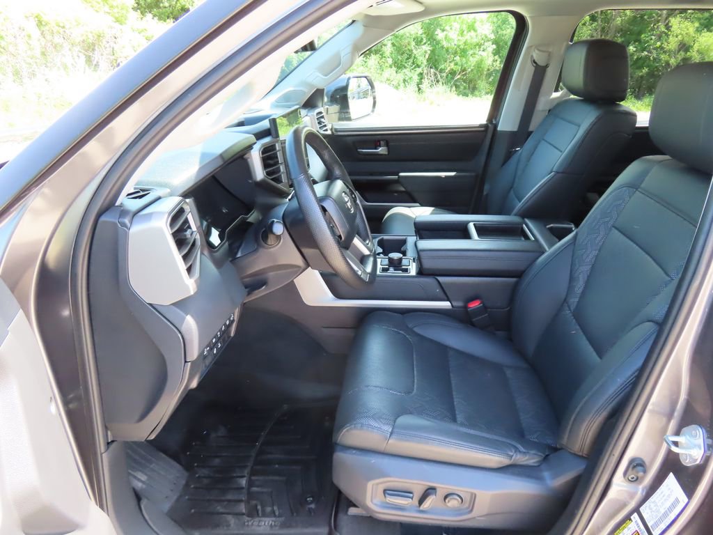 Used 2024 Toyota Tundra Limited AWD/4WD image 26