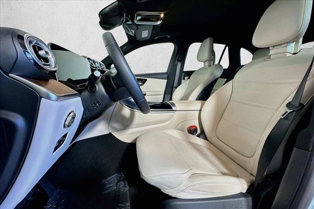 Used 2026 Mercedes-Benz GLC 300 4MATIC image 19